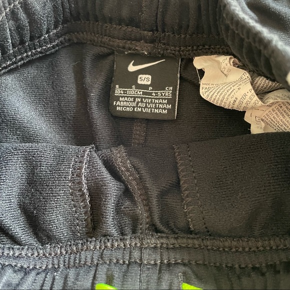 Boys Nike trackpant size small 4-5 yr black and neon yellow with white - Picture 4 of 5